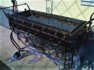 alt